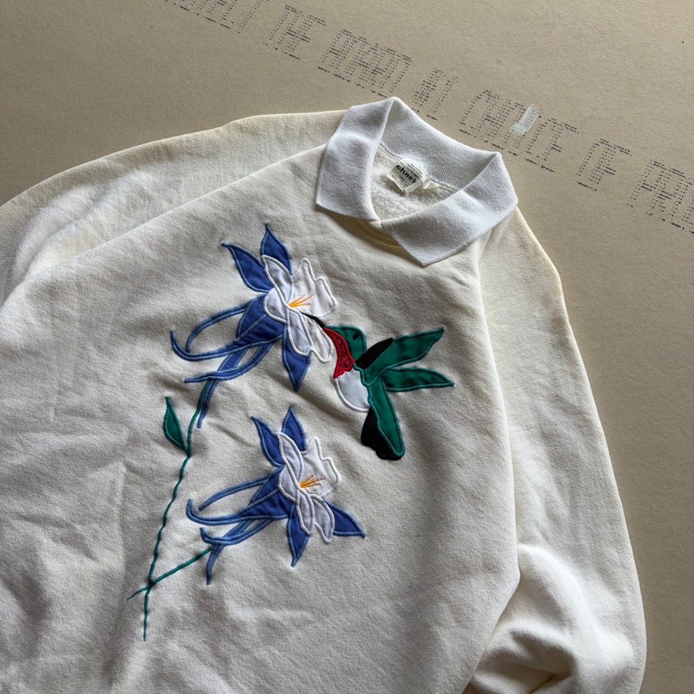 Vintage 90s Cheek Hummingbird Floral Collared Sweatshirt